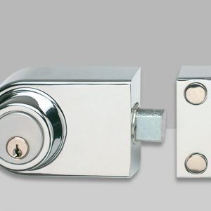 Cerrojo dormido con cilindro de núcleo extraíble universal 3.5 a 6 pulg. Cromo pulido